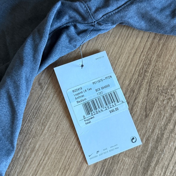 Princeton Fencing Nike Dri Fit Medium - Picture 2 of 4